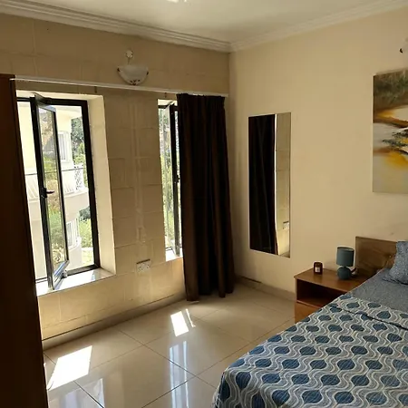 Апартаменты Perfect 2-bedroom In St Julian *